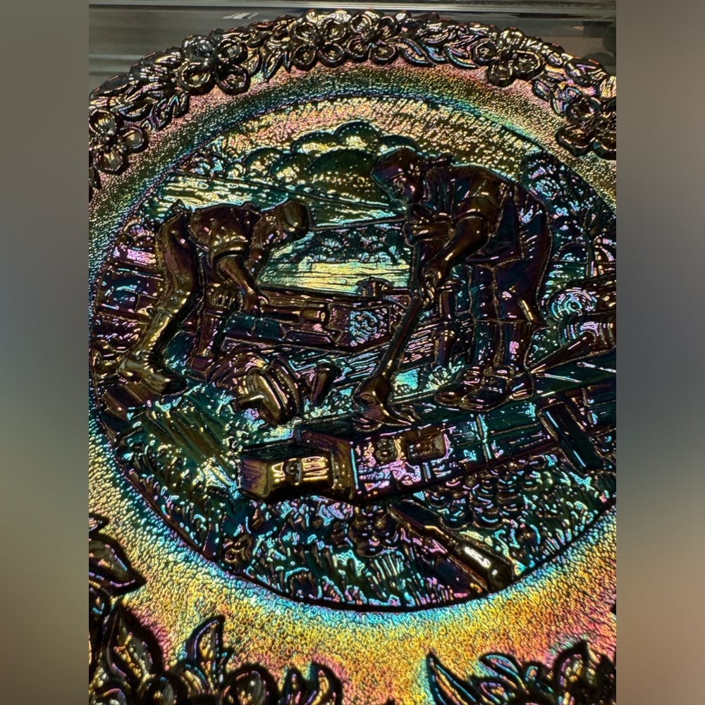 Fenton Carnival glass No. 12 In The American Craftsman Series 1981 Plate - Picture 2 of 5